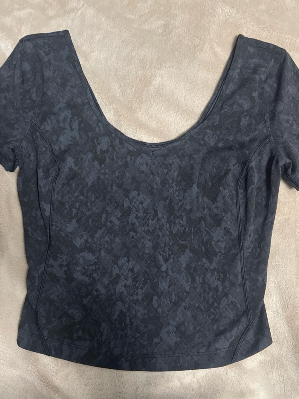 Lululemon python scoop neck crop top